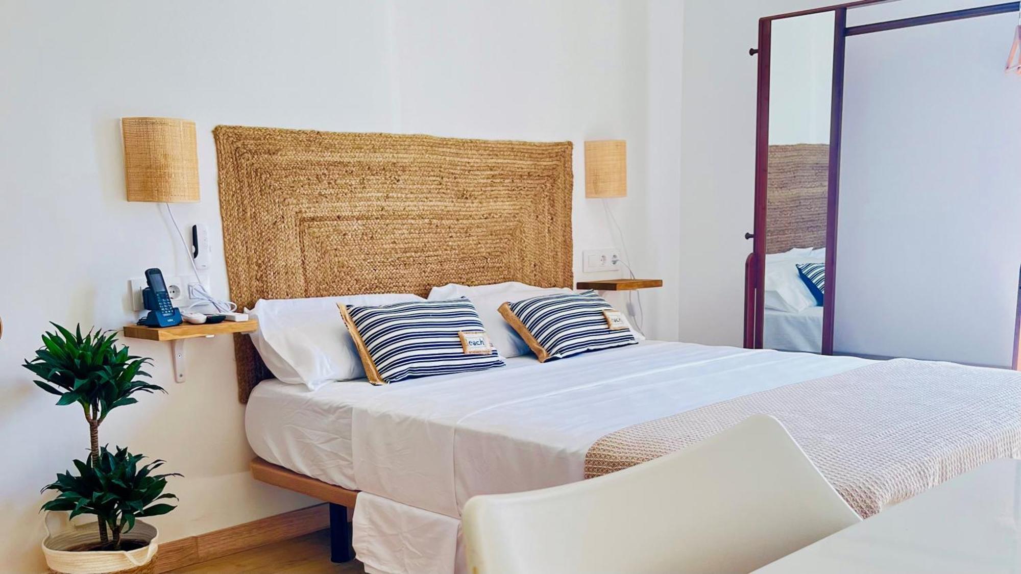 Hostal Playa Dreams Nautico Adults Garrucha Exterior photo