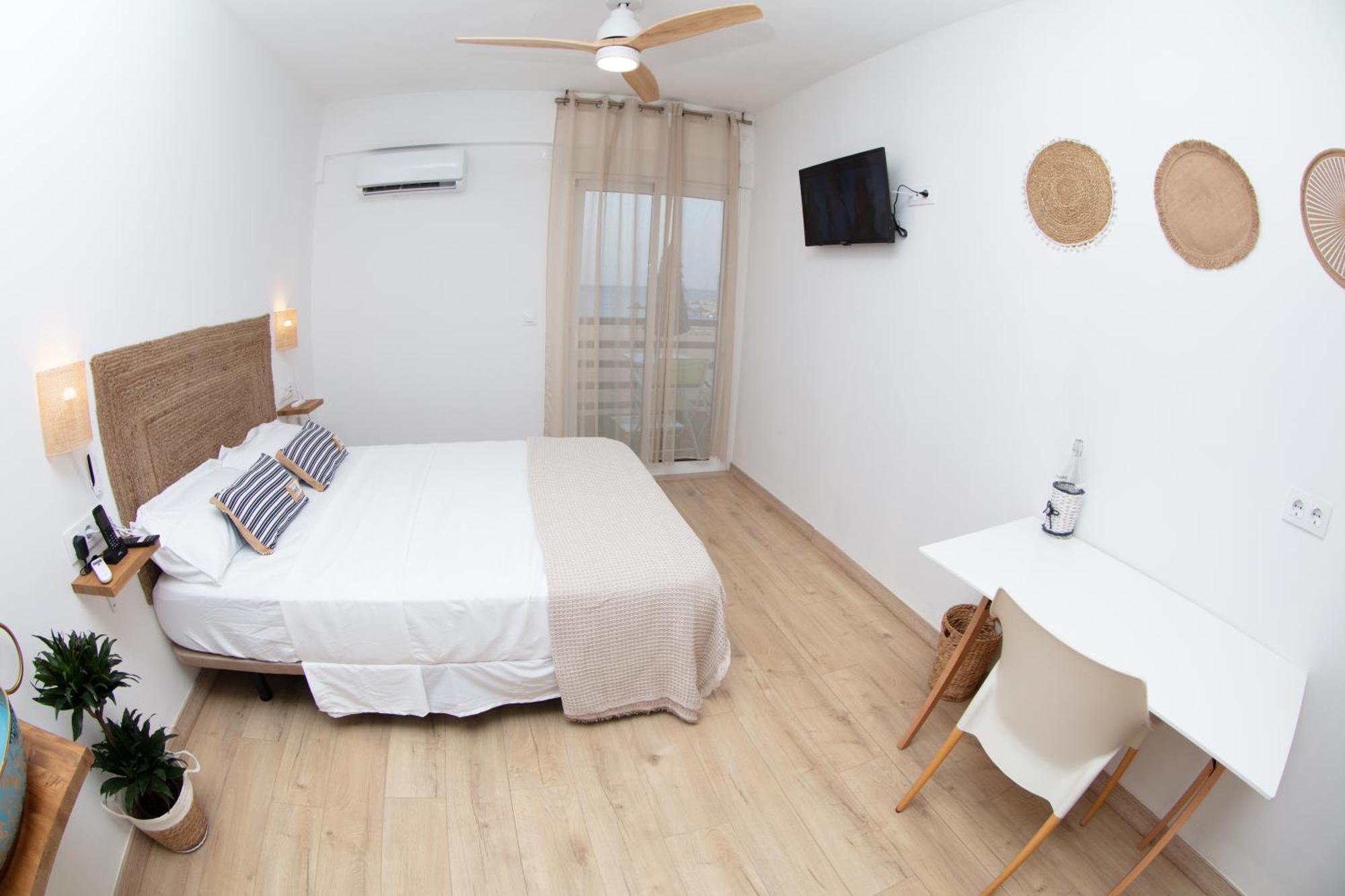 Hostal Playa Dreams Nautico Adults Garrucha Exterior photo