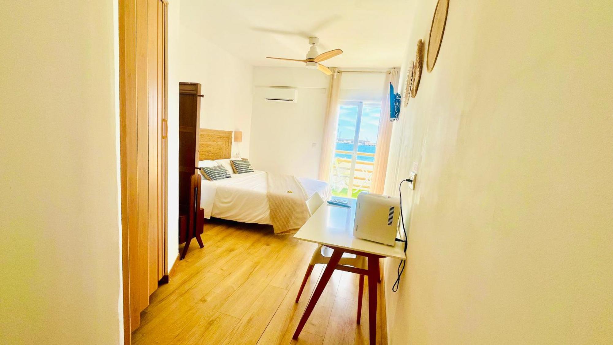 Hostal Playa Dreams Nautico Adults Garrucha Exterior photo