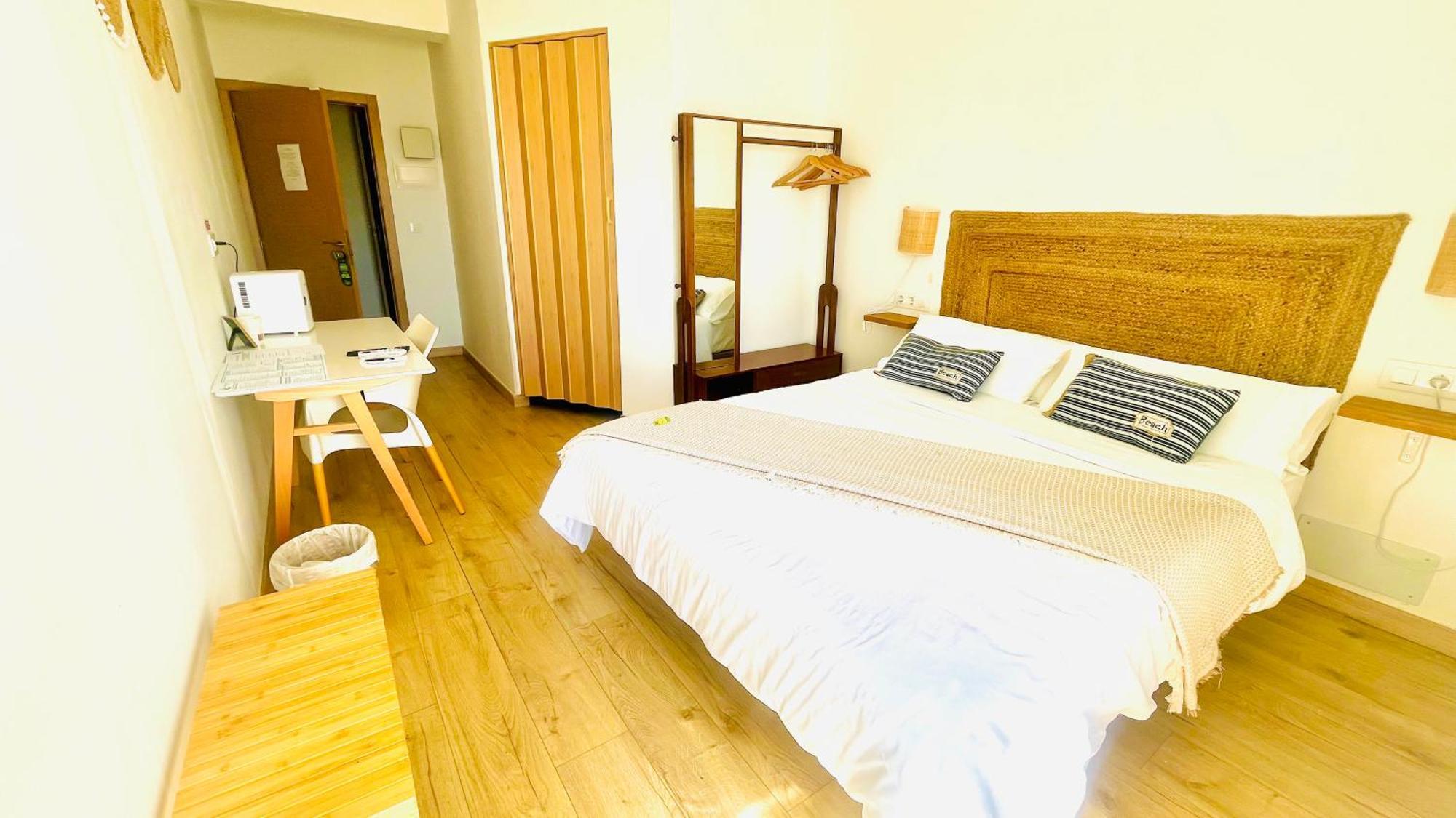 Hostal Playa Dreams Nautico Adults Garrucha Exterior photo